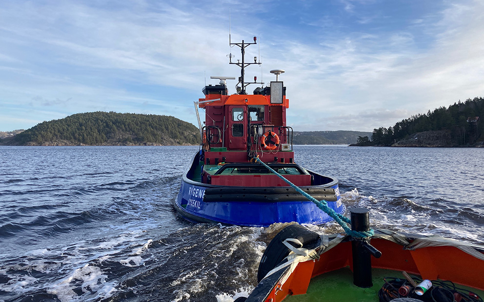 Tugboat Rygene Sandinge barge rental barge hire Sweden